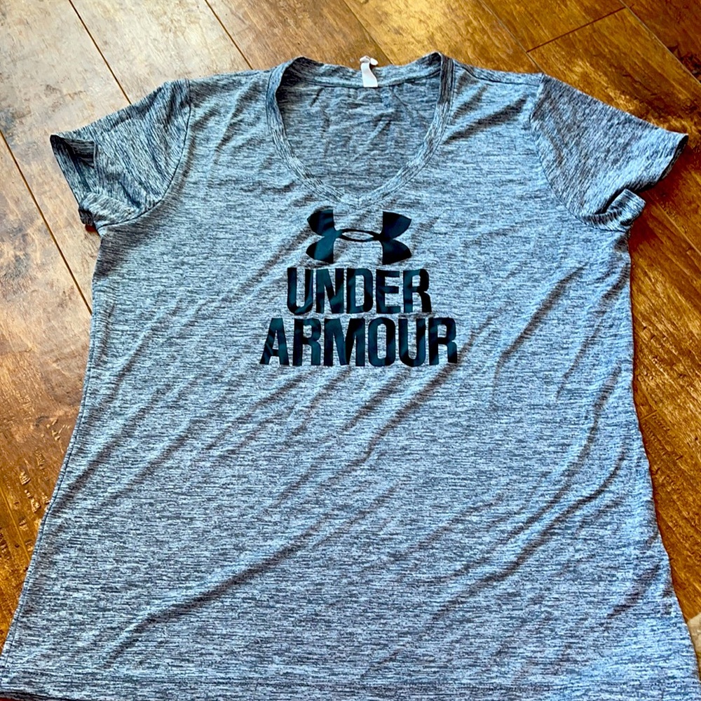 Under Armour v neck t shirt